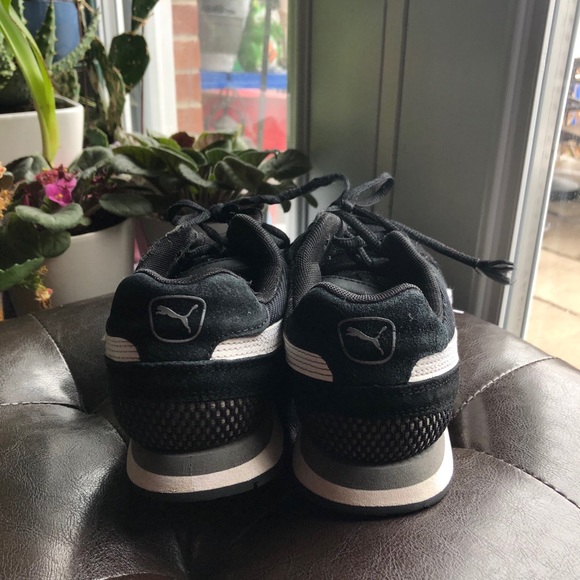 Puma running shoes - Picture 2 of 4